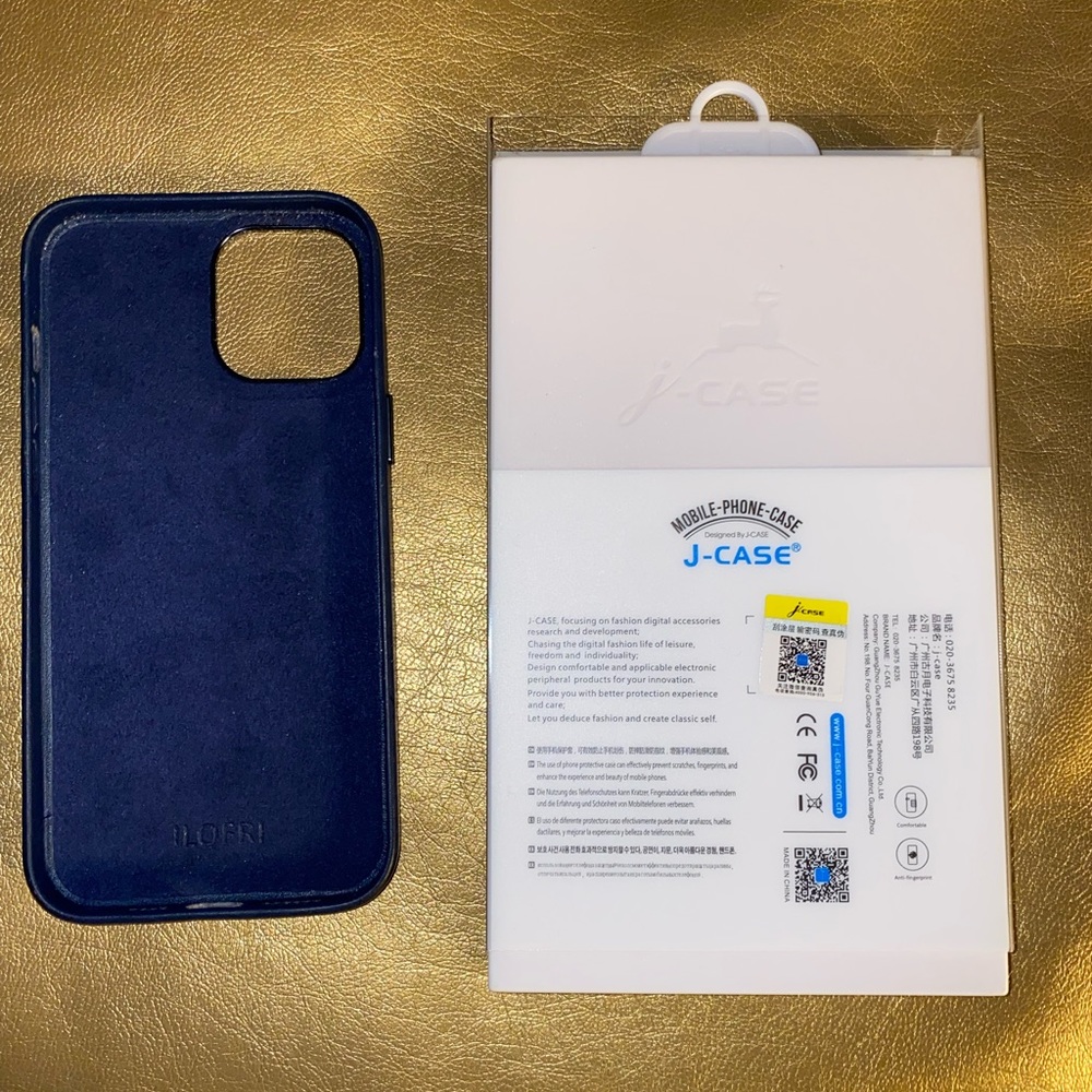 Authentic IPhone 12 Pro Max Case Set - Picture 2 of 2